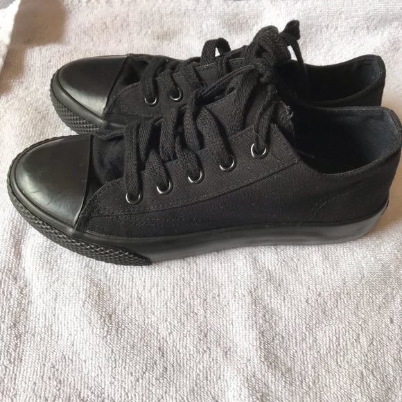 Brand new kids unisex summer shoes black and beige - Picture 2 of 5